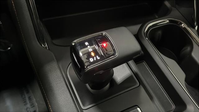 Used 2024 GMC Sierra 1500 AT4 w/ AT4 Premium Package AWD/4WD image 19