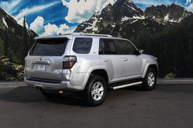 Used 2014 Toyota 4Runner SR5 Premium image 3