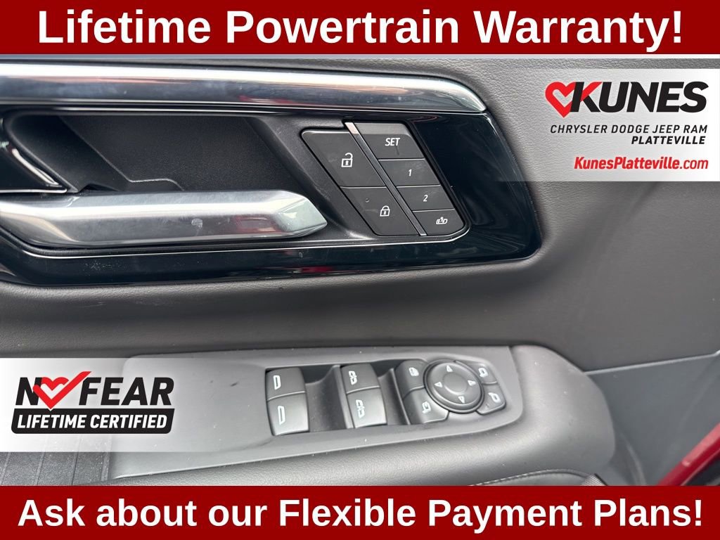 Used 2025 Chevrolet Tahoe LT w/ Comfort Package image 17