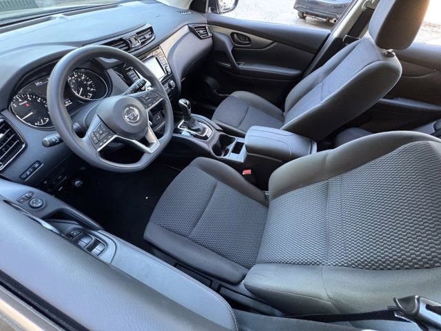 Used 2022 Nissan Rogue Sport S image 17