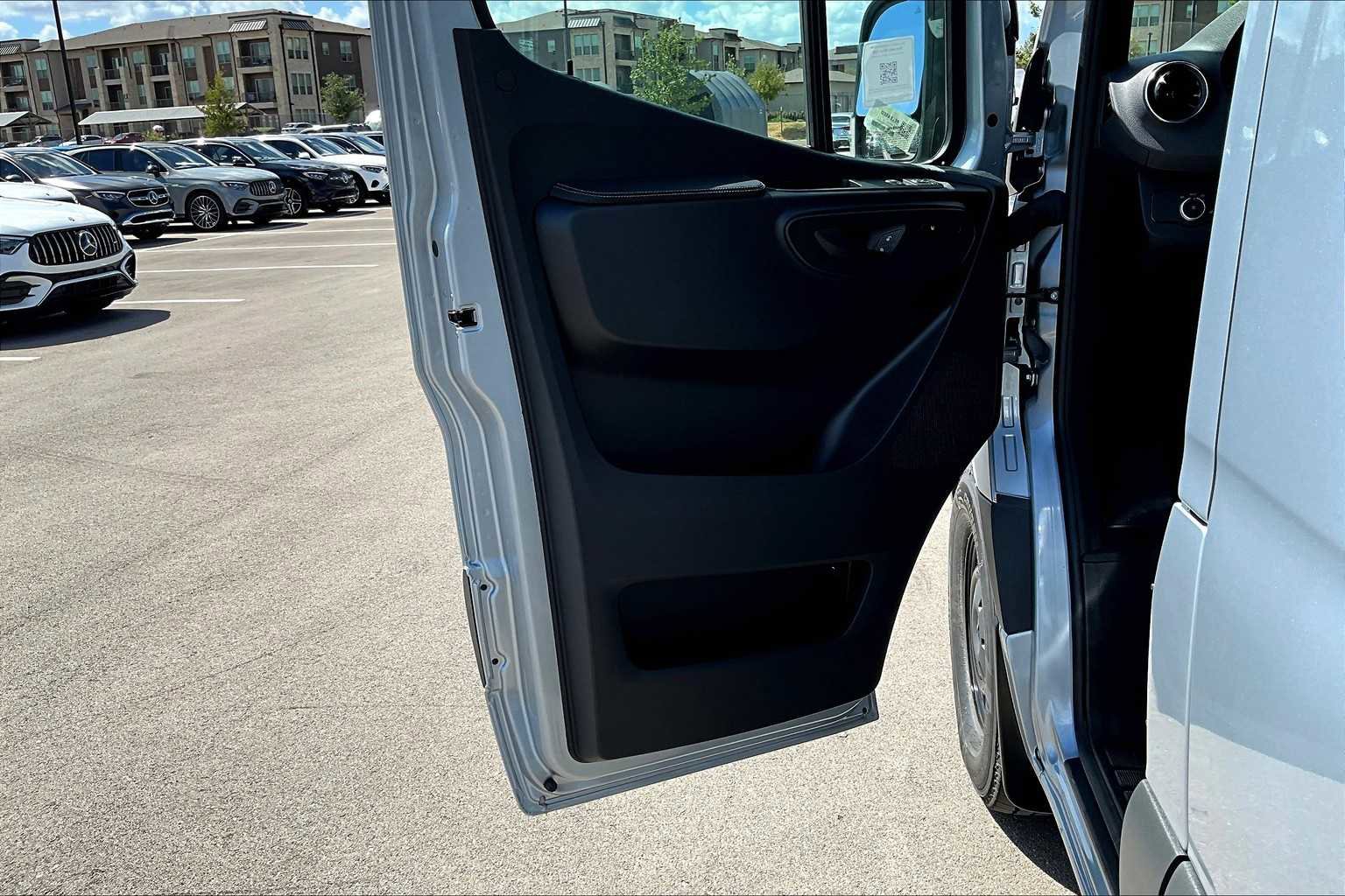 New 2025 Mercedes-Benz Sprinter 2500 image 10