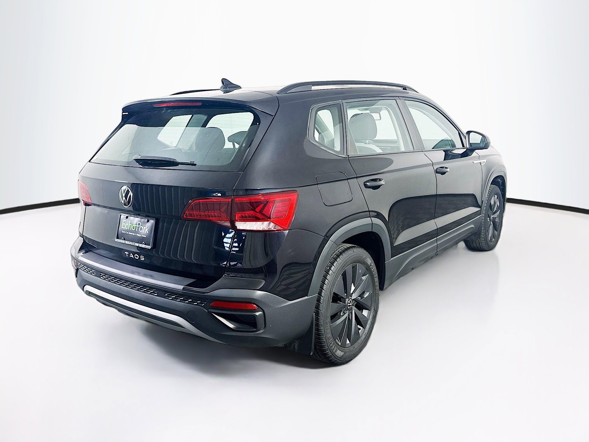 Used 2022 Volkswagen Taos S w/ IQ Drive S Package FWD image 9