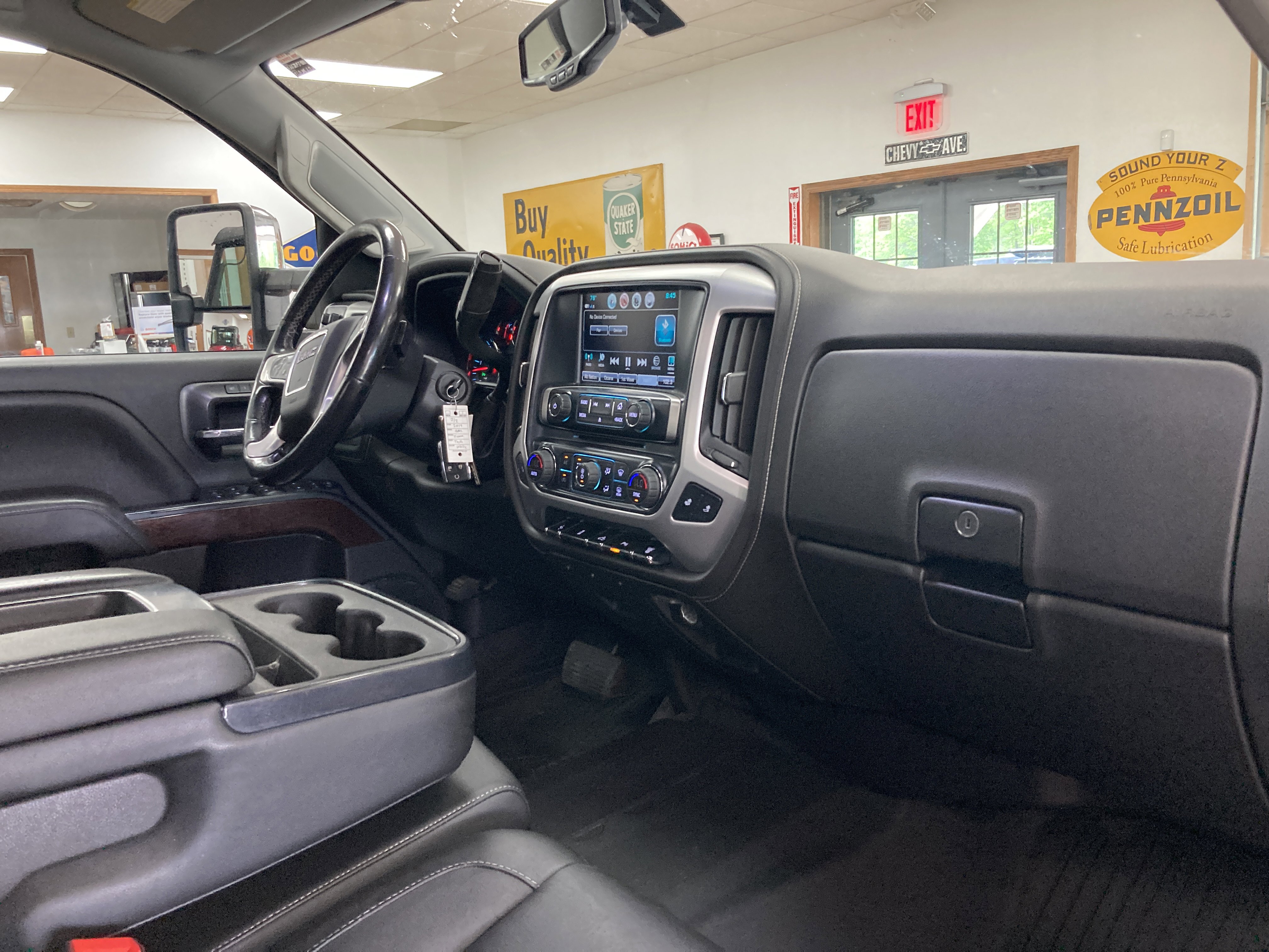 Used 2019 GMC Sierra 2500 SLT w/ Duramax Plus Package AWD/4WD image 20