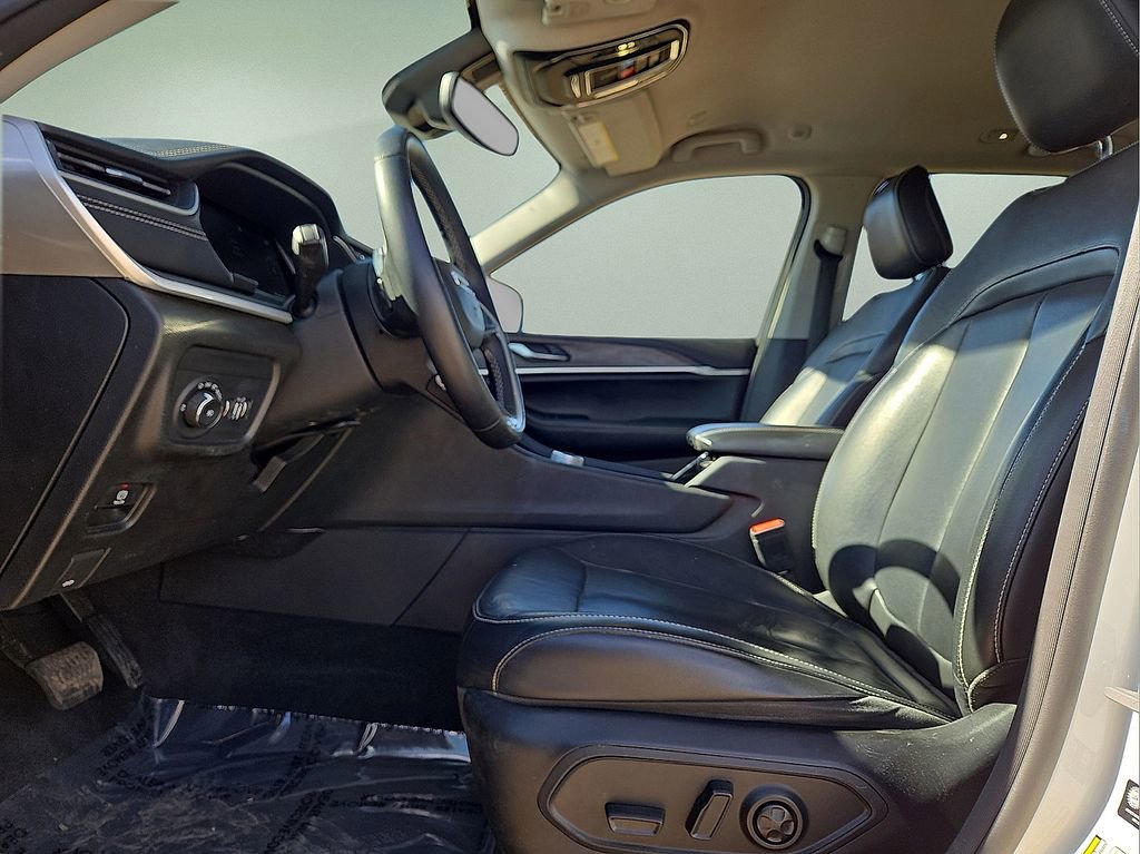 Used 2022 Jeep Grand Cherokee Limited image 23