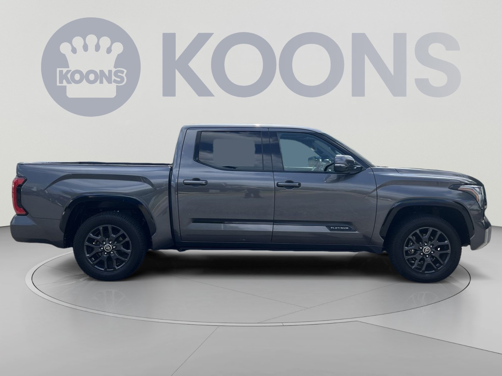 Used 2022 Toyota Tundra Platinum w/ Advanced Package AWD/4WD image 8