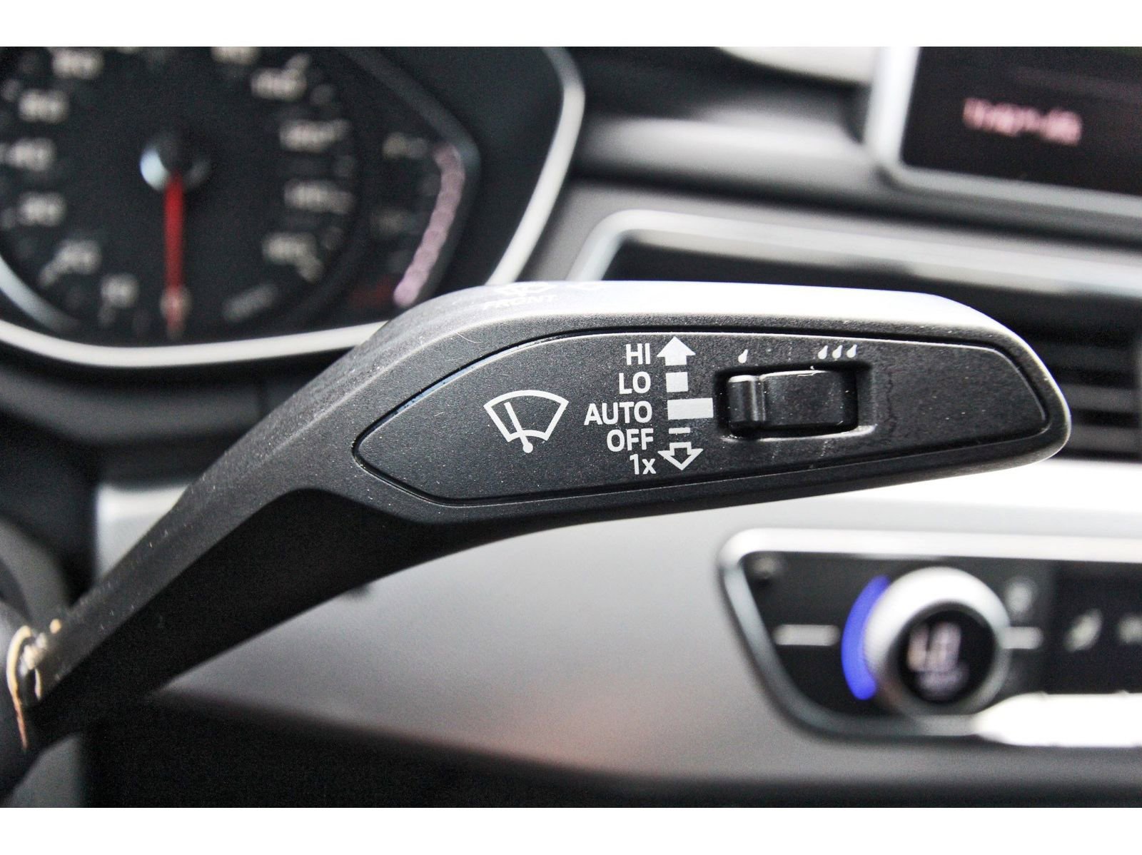 Used 2017 Audi A4 2.0T Premium image 19