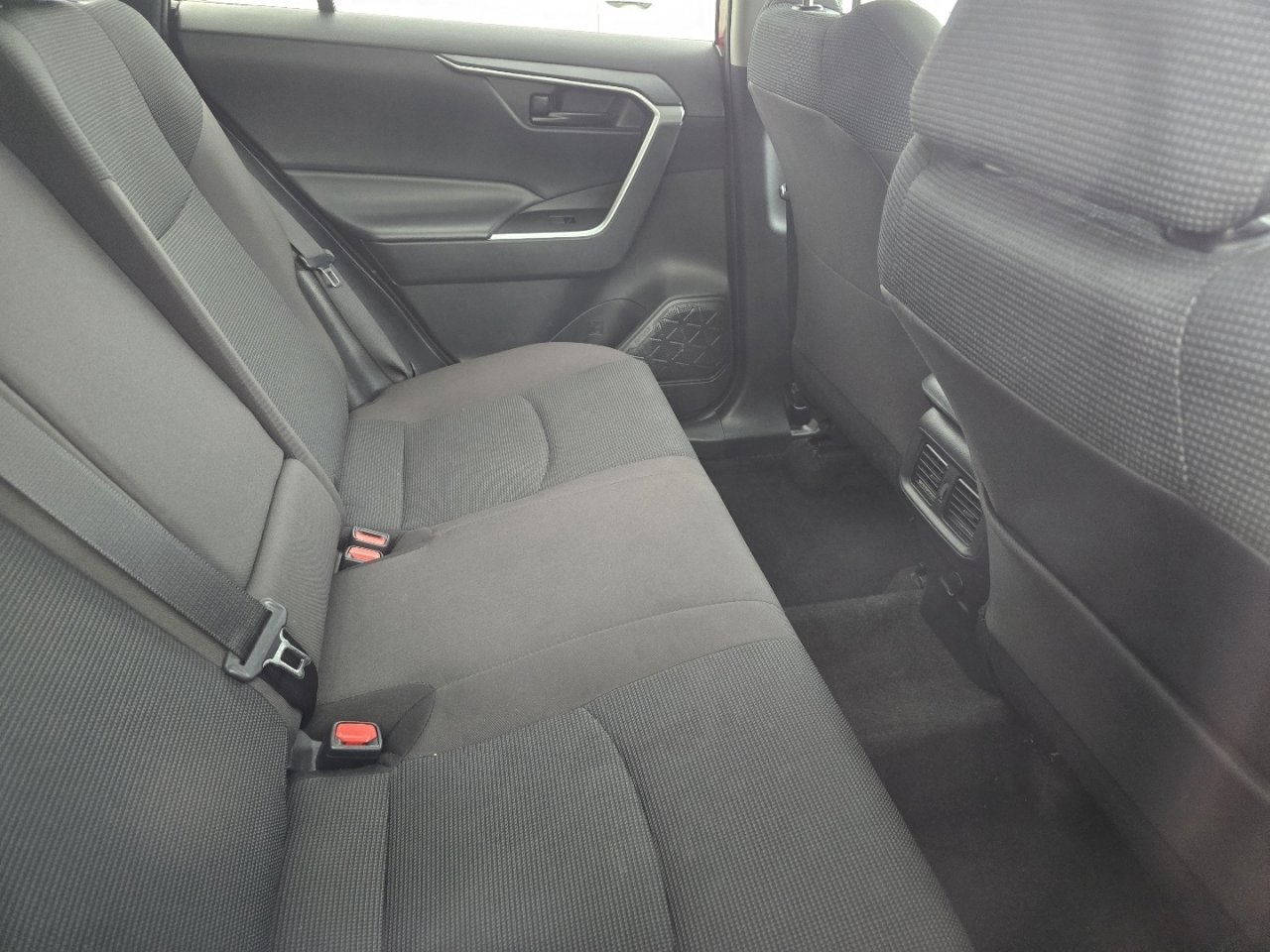 Used 2024 Toyota RAV4 LE image 12