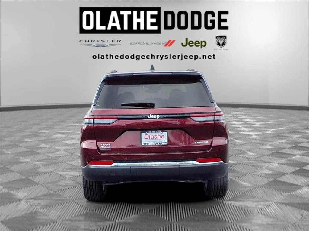 New 2025 Jeep Grand Cherokee Laredo w/ Luxury Tech Group I AWD/4WD image 27