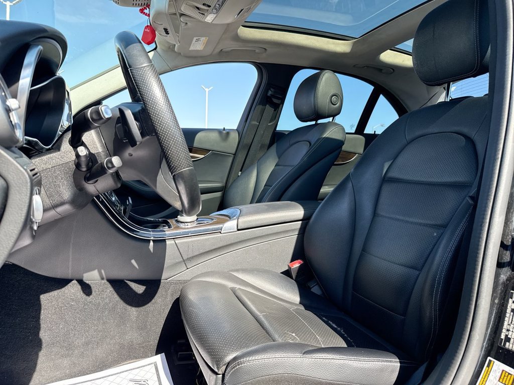 Used 2018 Mercedes-Benz C 300 4MATIC Sedan image 11