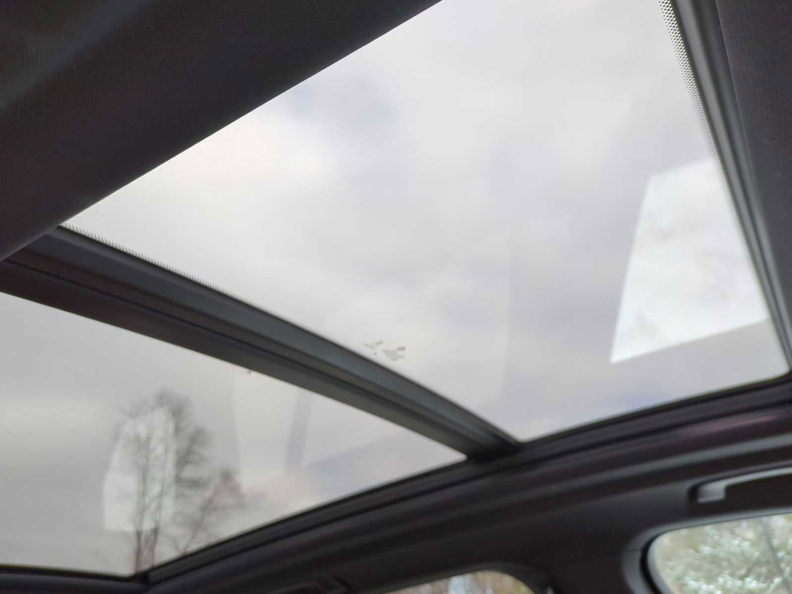 Certified 2024 BMW X5 xDrive50e w/ Premium Package image 21