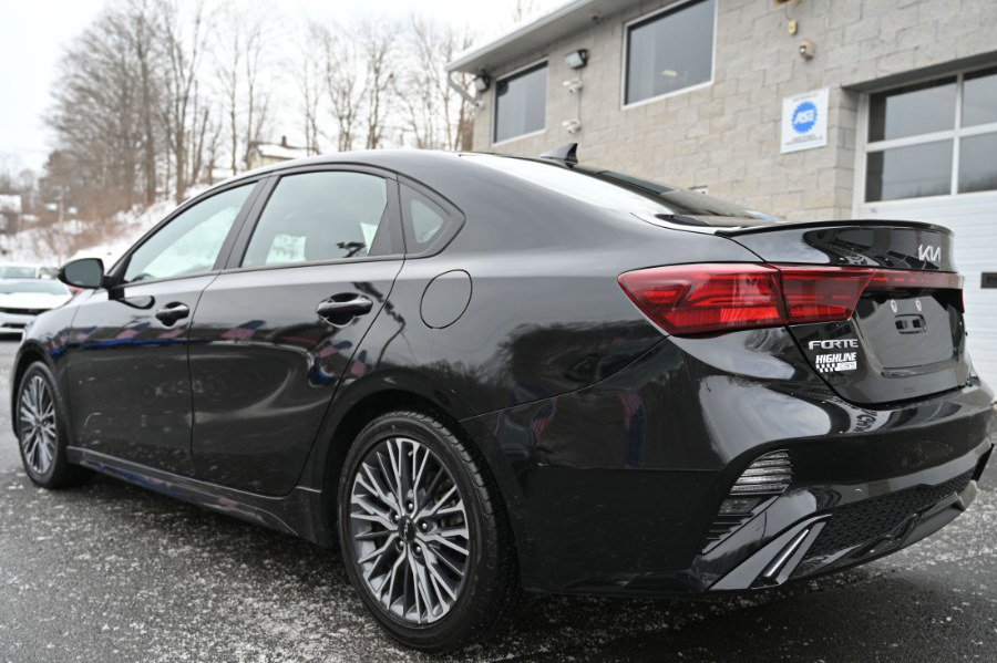 Used 2023 Kia Forte GT-Line w/ GT-Line Premium Package image 5