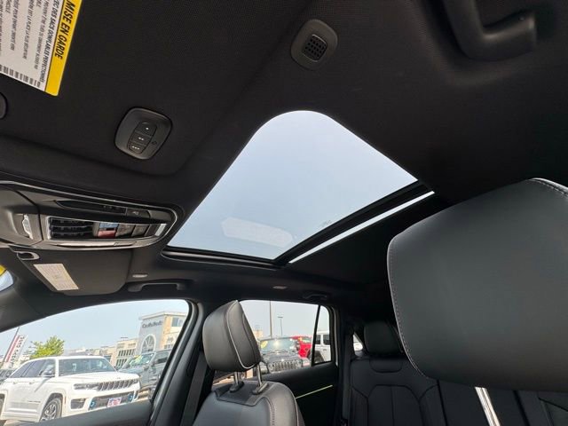 Used 2025 Jeep Wagoneer S Limited AWD/4WD image 23