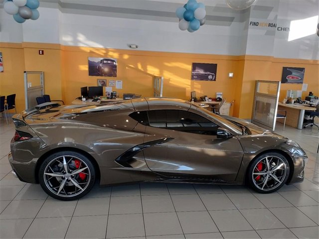 Used 2020 Chevrolet Corvette Stingray Preferred Cpe w/ 2LT Preferred Equipment Group image 8