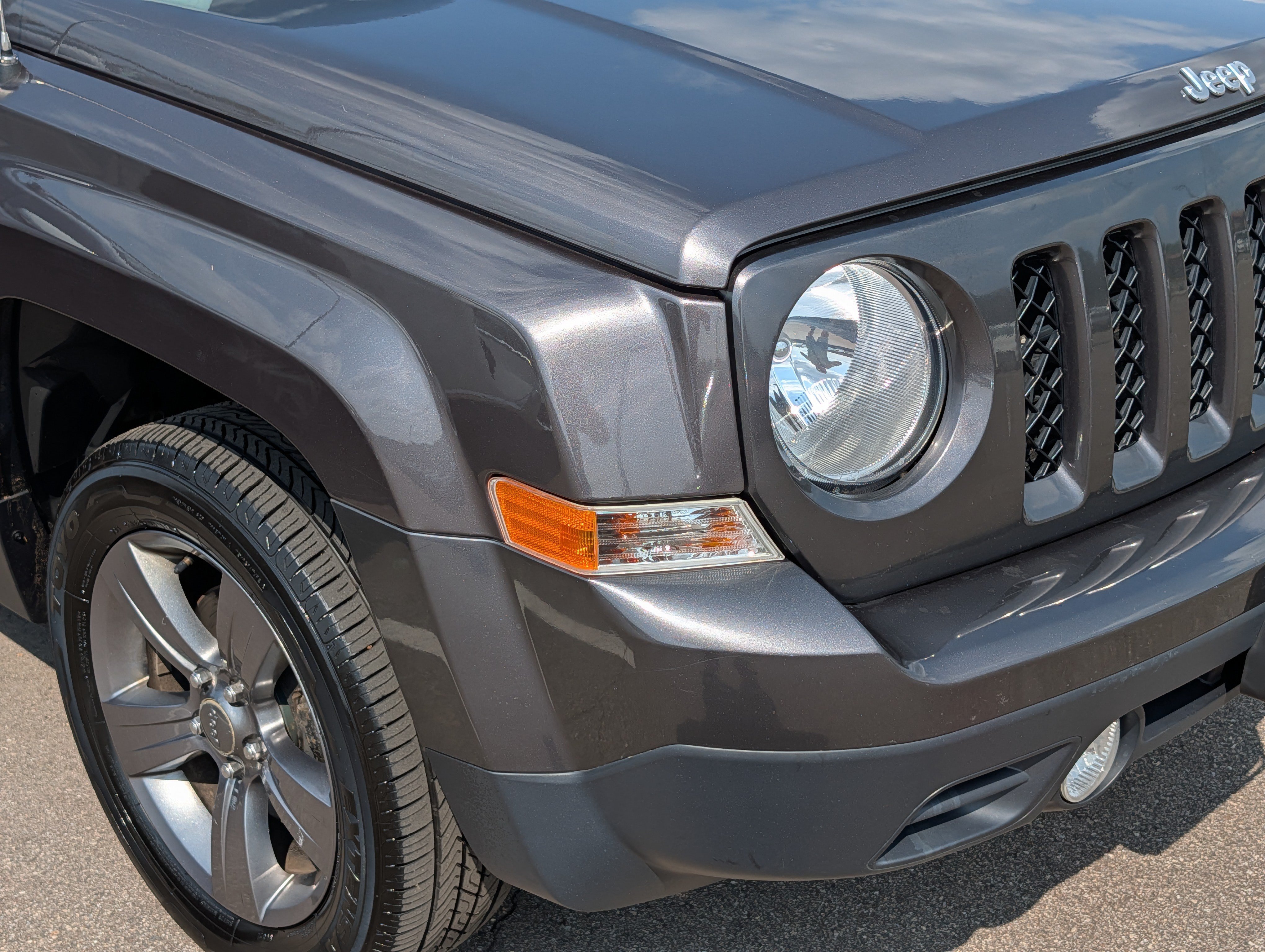 Used 2015 Jeep Patriot 4WD image 16