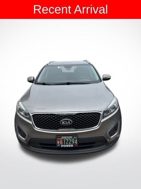 Used 2017 Kia Sorento LX w/ LX Convenience Package image 9