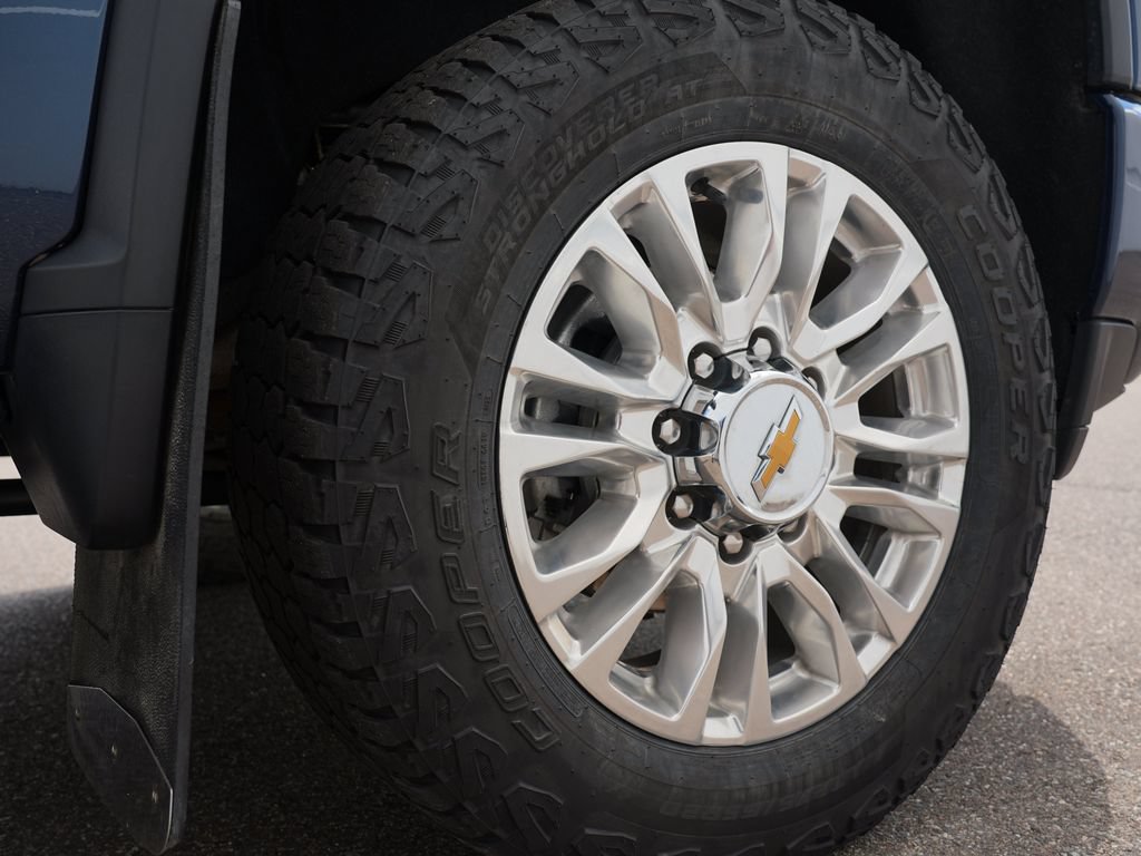 Used 2023 Chevrolet Silverado 3500 High Country w/ Z71 Off-Road Package AWD/4WD image 35