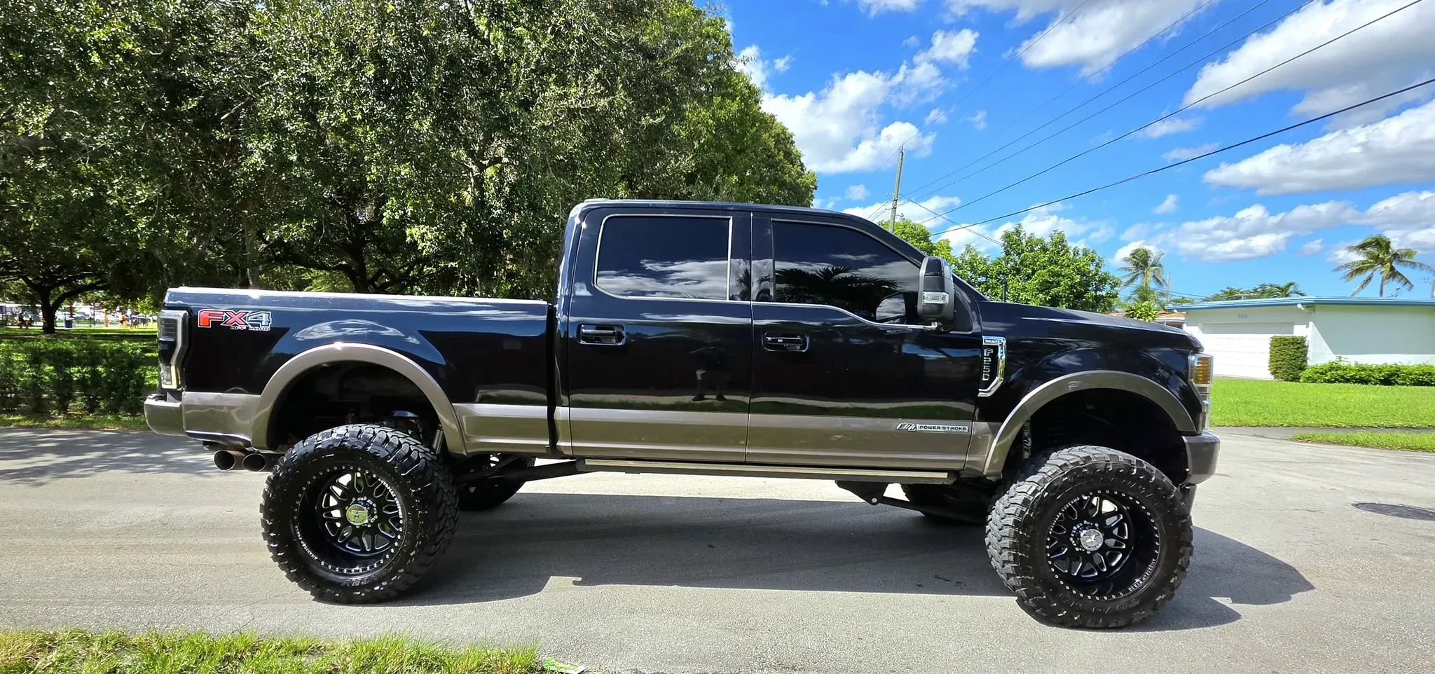 Used 2020 Ford F250 King Ranch w/ King Ranch Ultimate Package AWD/4WD image 12