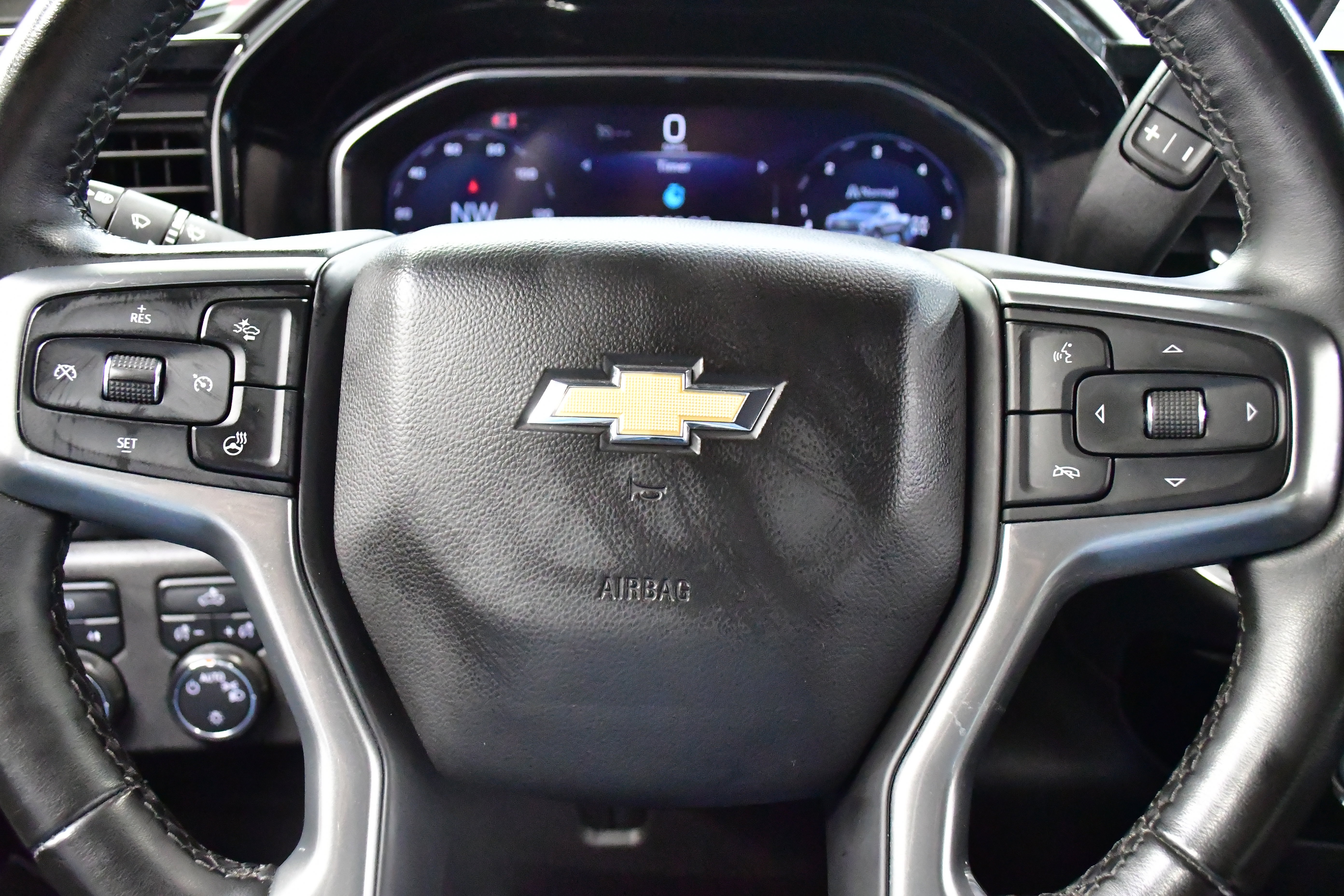 Used 2024 Chevrolet Silverado 1500 LT AWD/4WD image 19
