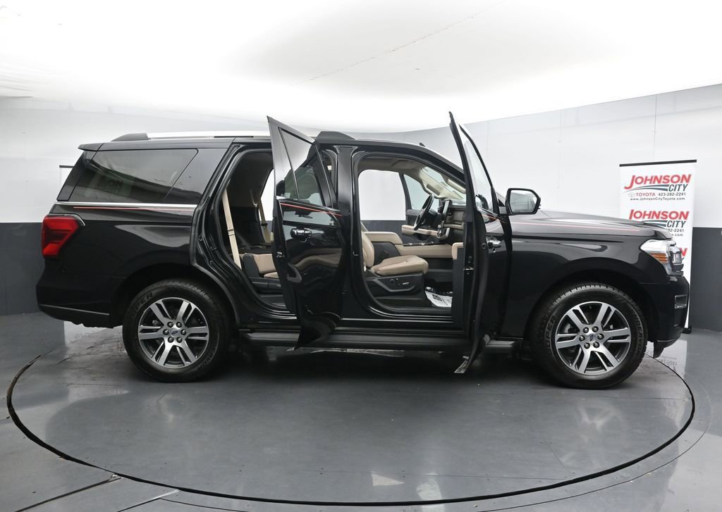 Used 2023 Ford Expedition Limited AWD/4WD image 37