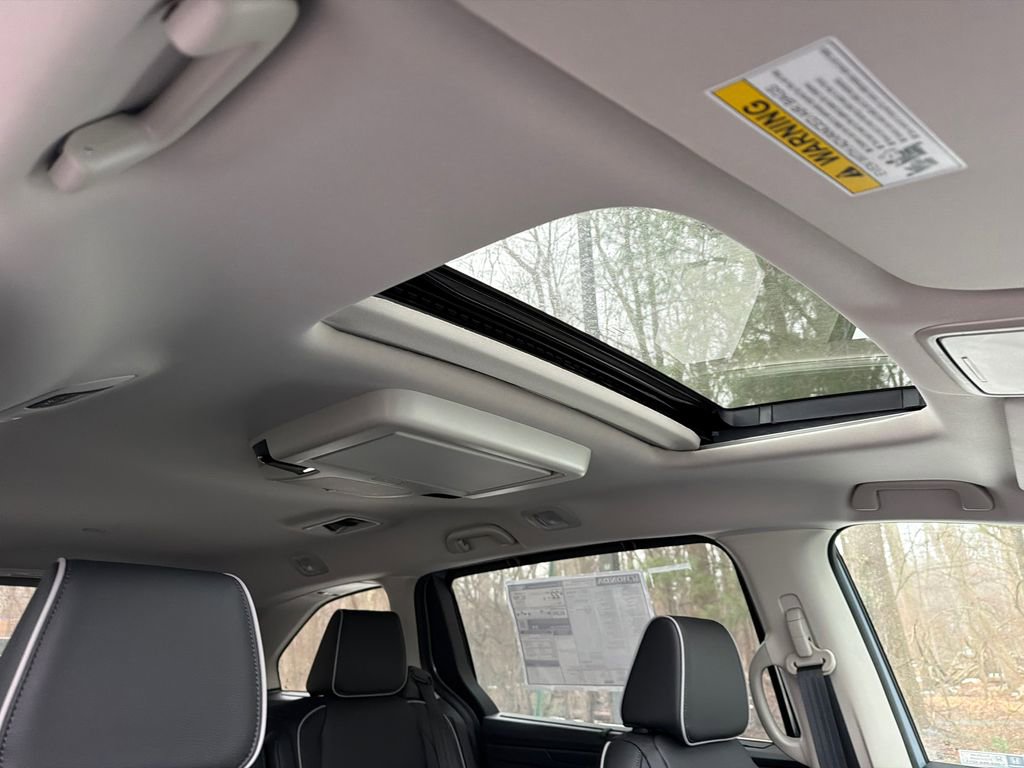 New 2026 Honda Odyssey Touring image 7