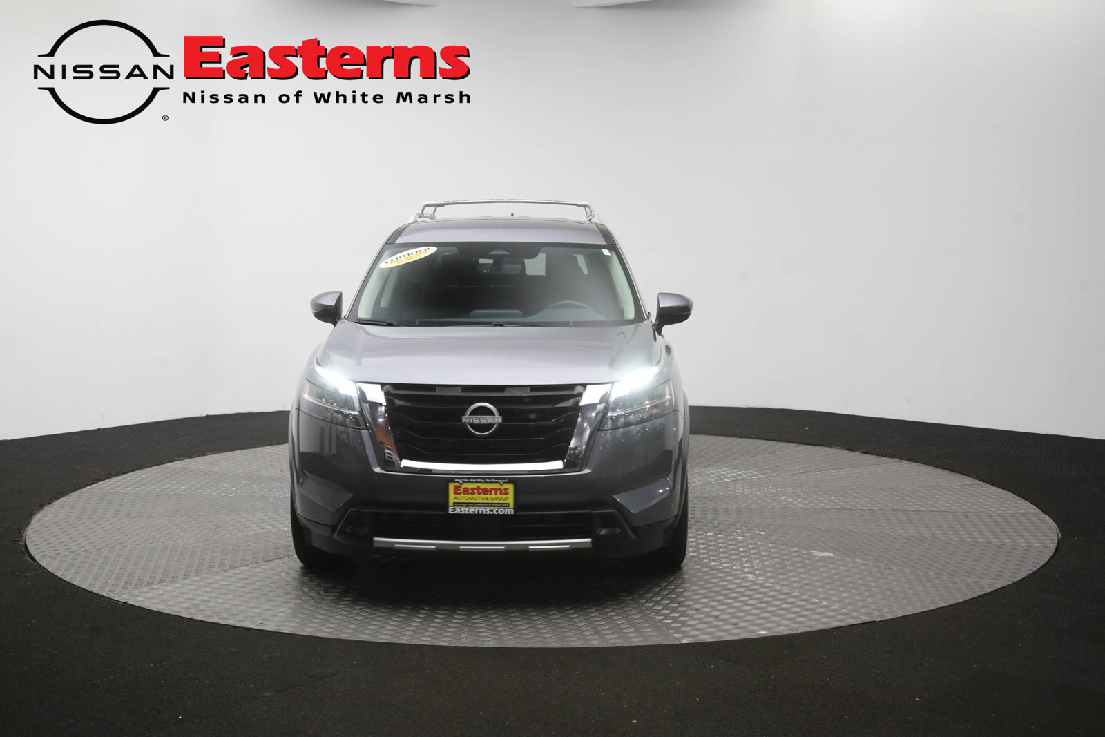 Used 2024 Nissan Pathfinder SL AWD/4WD image 55