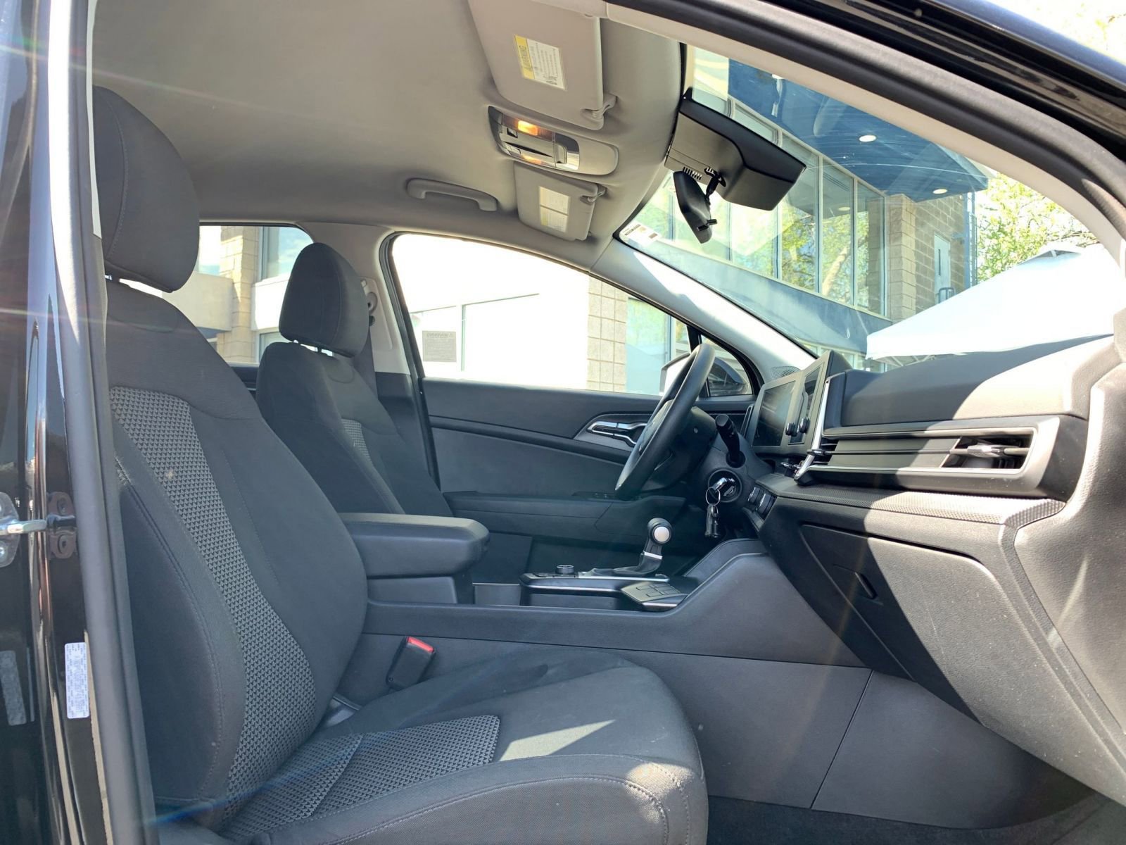 Used 2025 Kia Sportage LX image 35