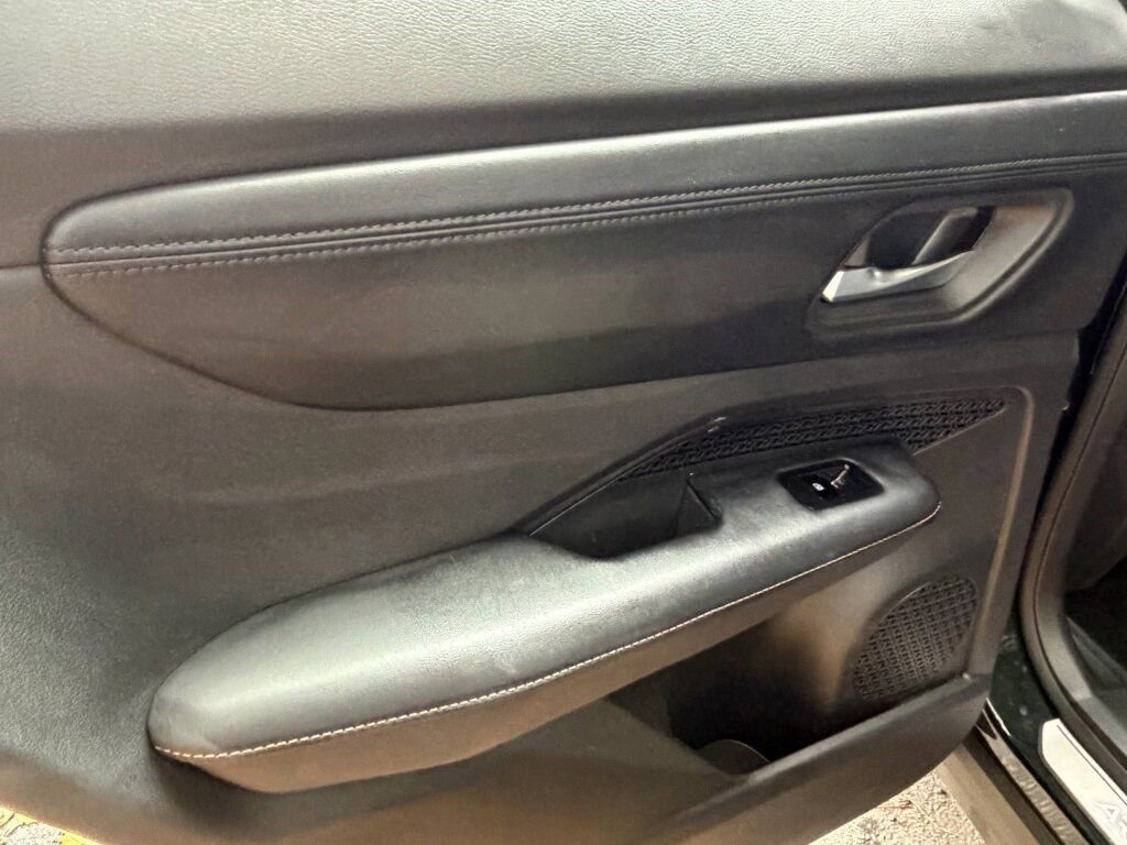 Certified 2024 Nissan Ariya FWD image 12