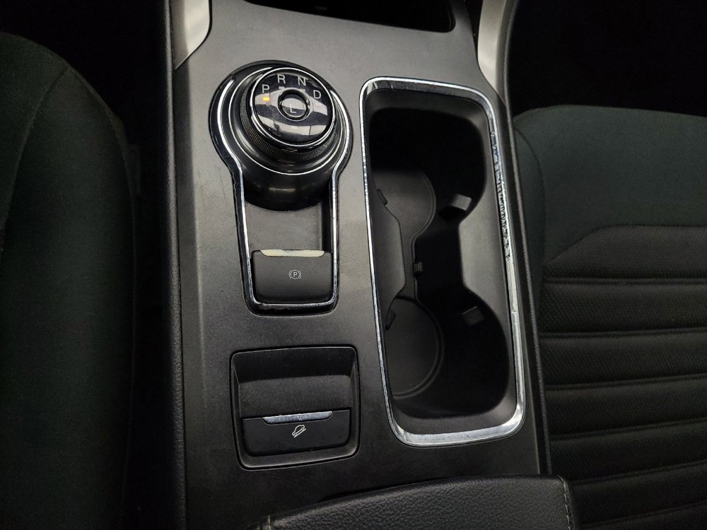 Used 2017 Ford Fusion SE w/ Fusion SE Technology Package FWD image 26