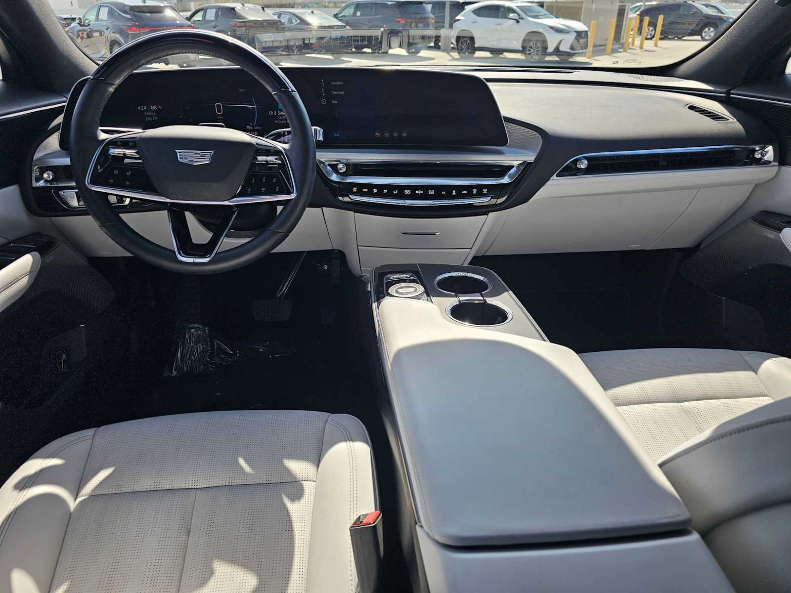 Used 2024 Cadillac Lyriq Sport RWD image 18