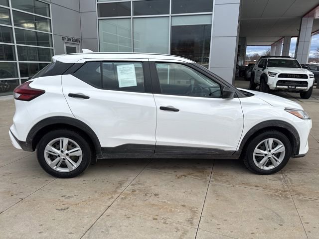 Used 2022 Nissan Kicks S image 8