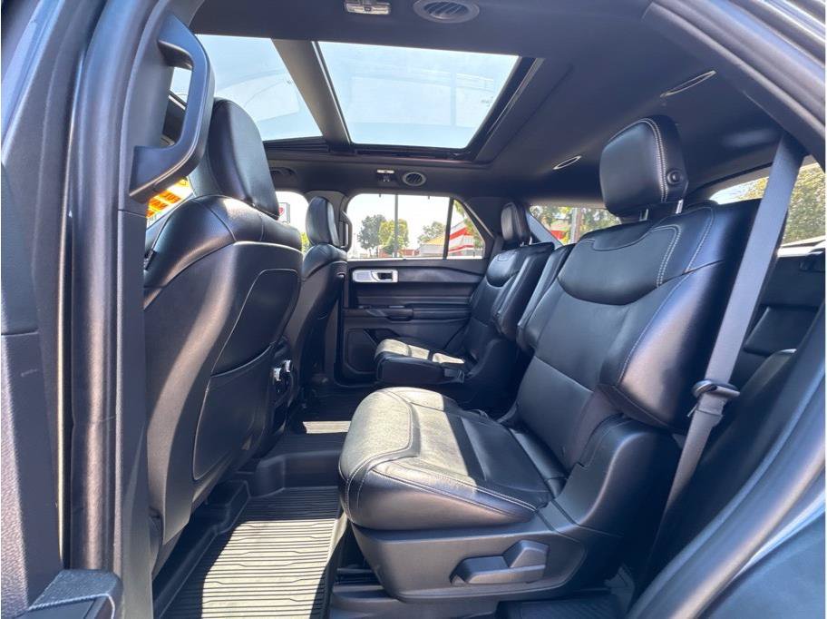 Used 2020 Ford Explorer ST w/ Premium Technology Package AWD/4WD image 16
