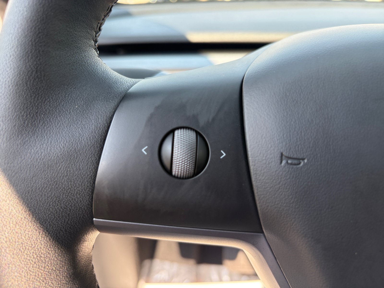 Used 2025 Tesla Model Y Long Range AWD/4WD image 11