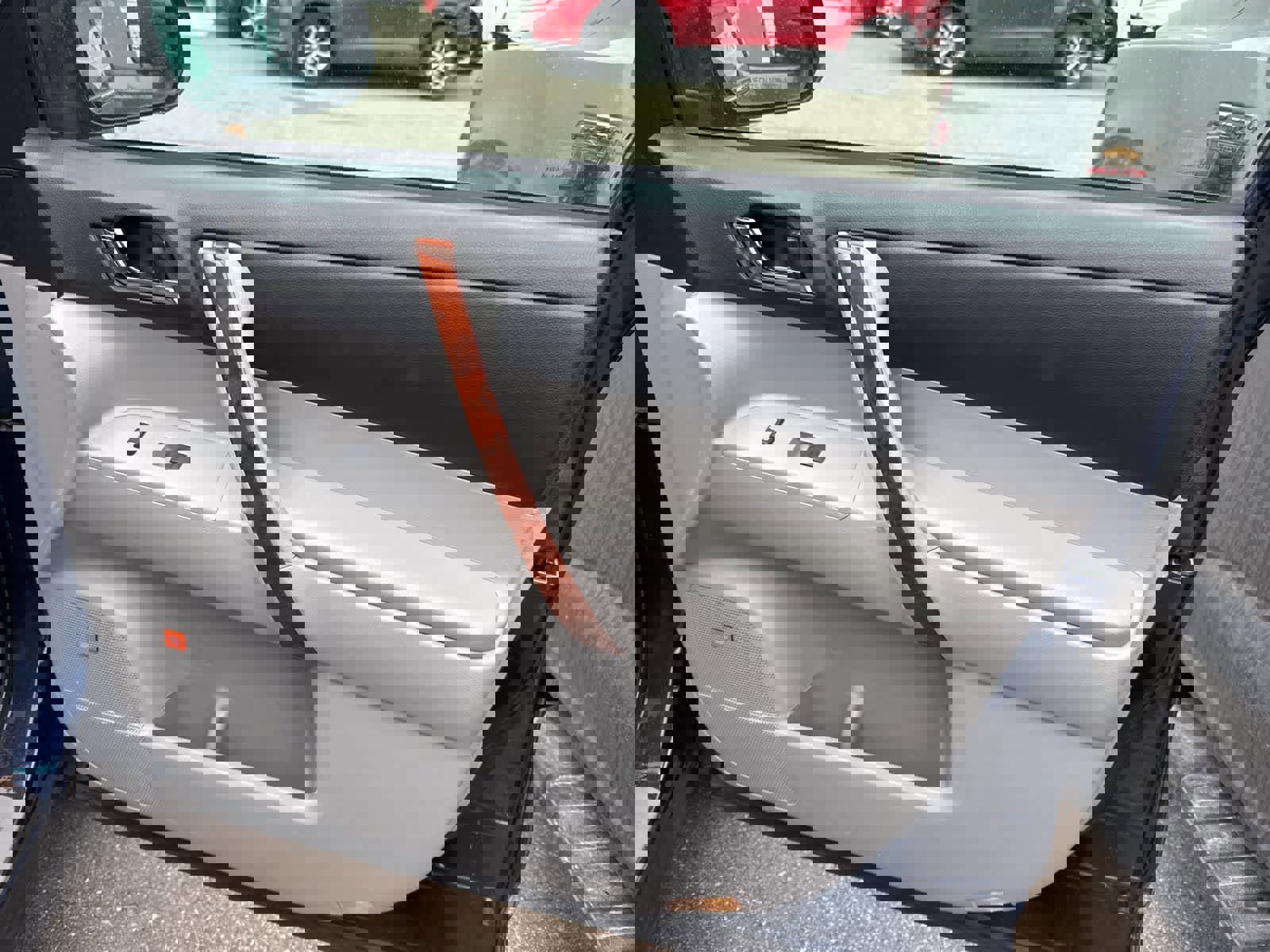 Used 2013 Toyota Highlander Limited image 23