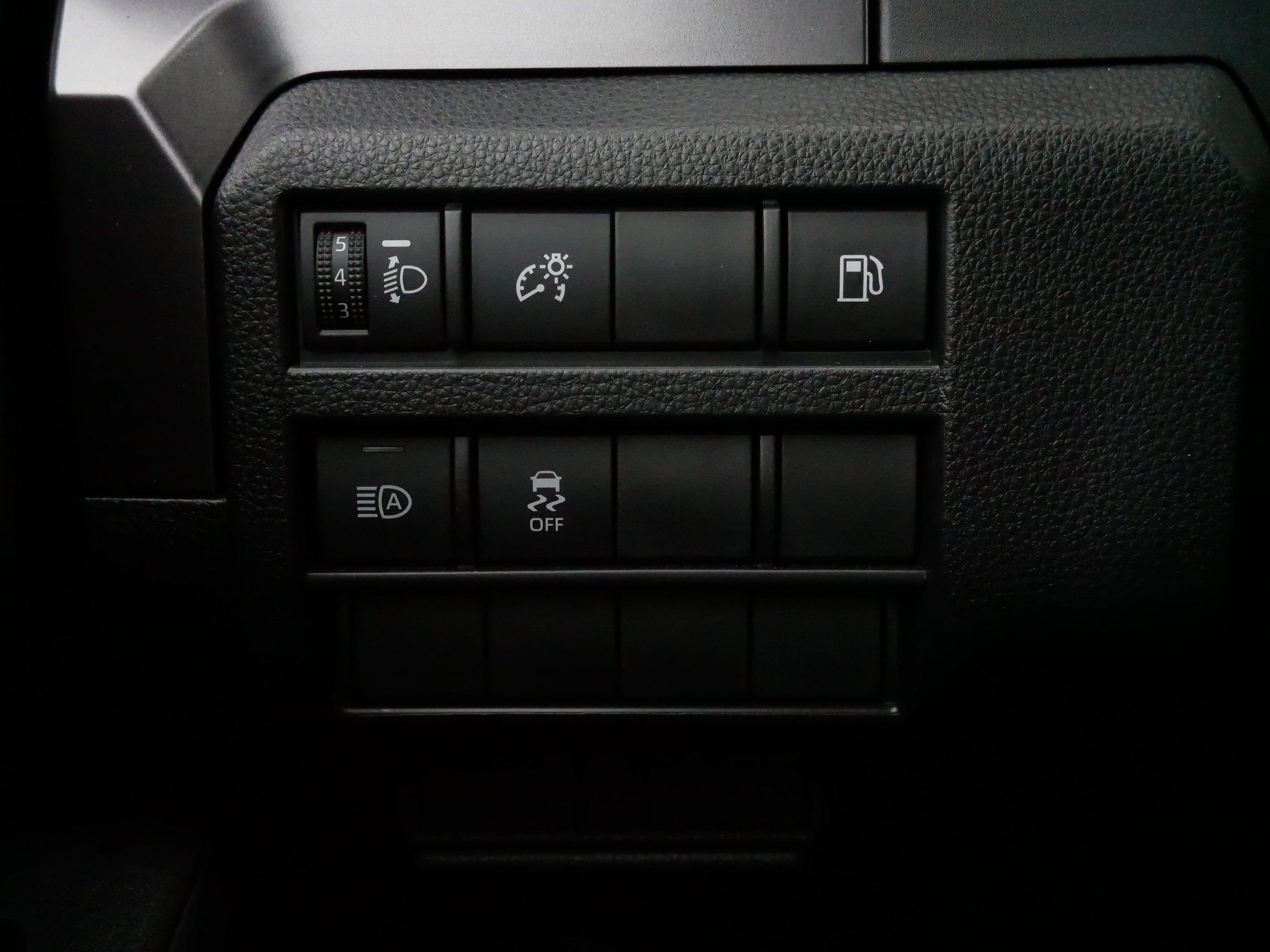 Certified 2025 Toyota 4Runner SR5 image 27