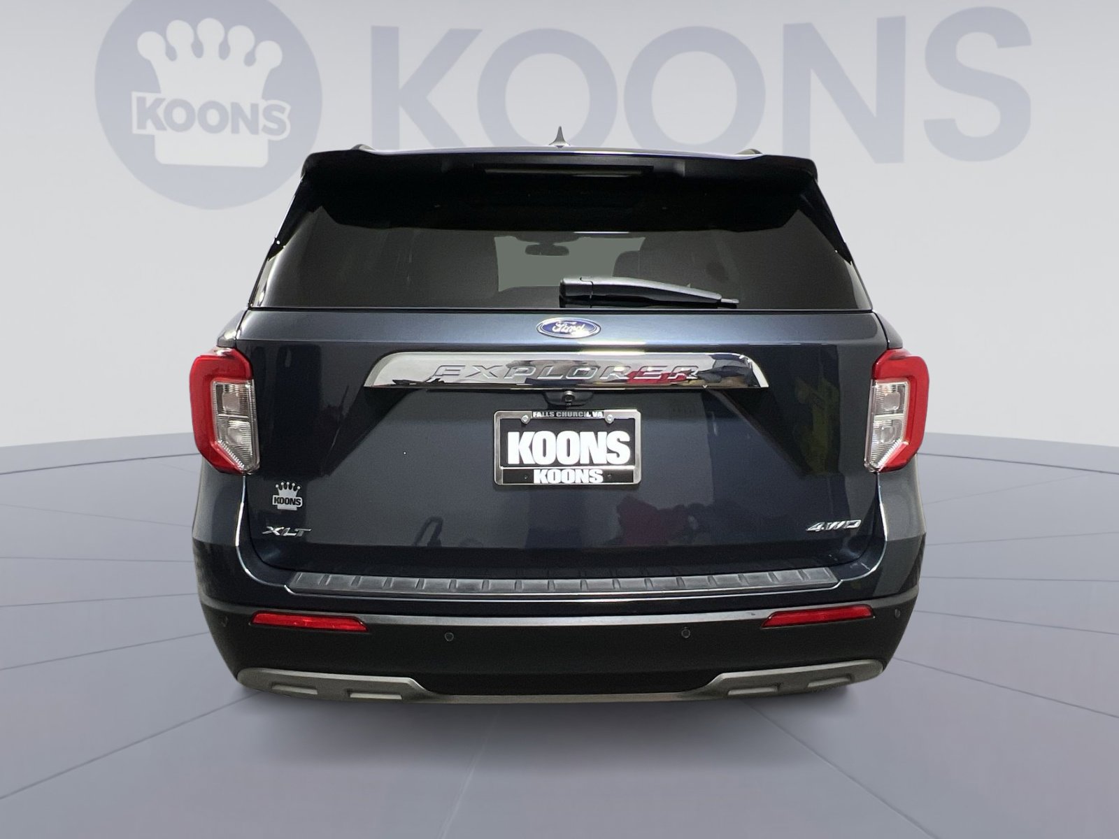 Used 2022 Ford Explorer XLT w/ Equipment Group 202A image 5