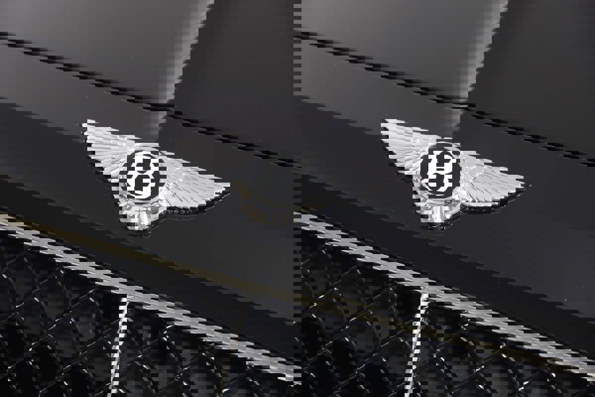 Used 2019 Bentley Bentayga image 23