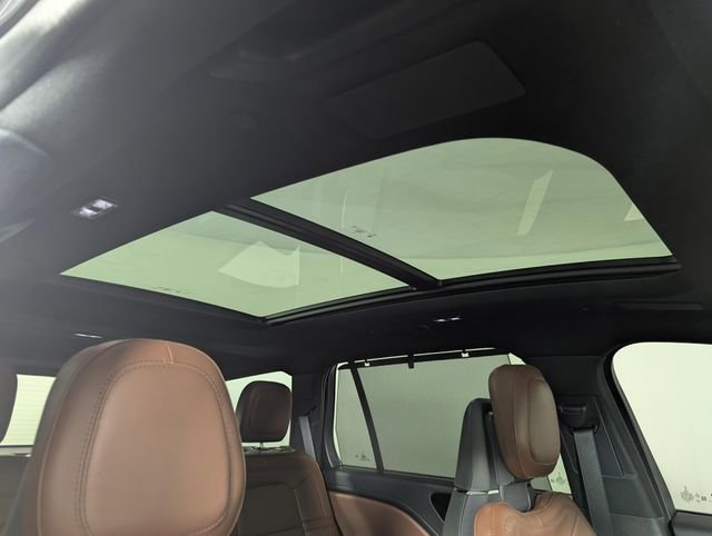 Used 2025 Lincoln Aviator Reserve w/ Equipment Group 201A image 26