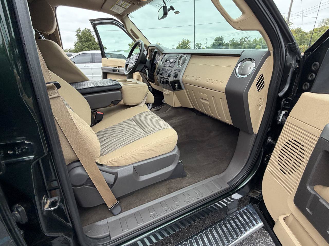 Used 2016 Ford F450 XLT w/ XLT Premium Package AWD/4WD image 40