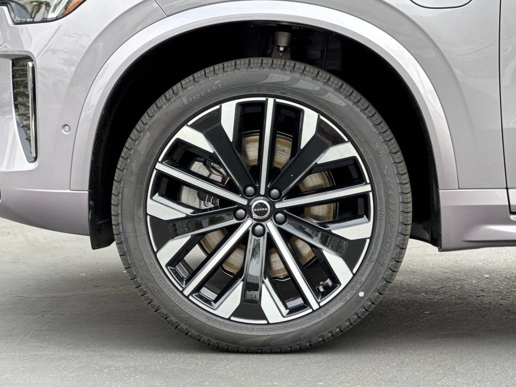 New 2026 Volvo XC90 T8 Plus w/ Protection Package AWD/4WD image 26
