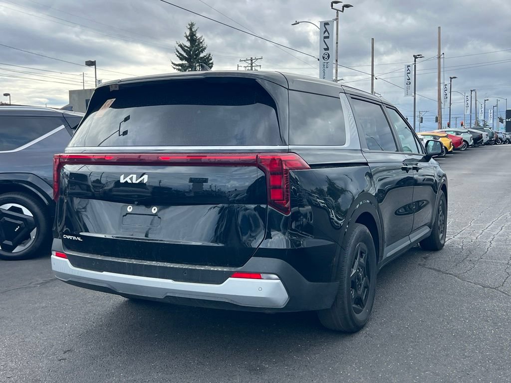 Used 2025 Kia Carnival FWD image 7