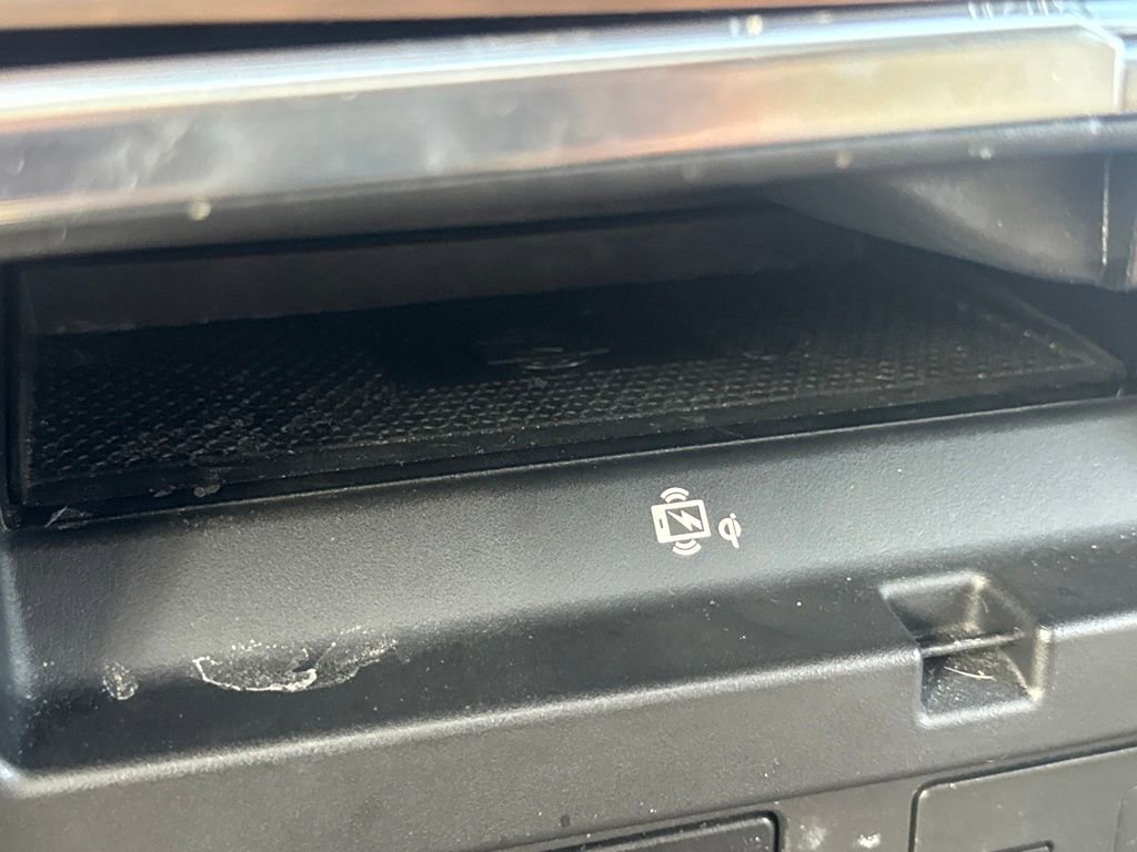 Used 2023 Nissan Armada SL w/ Captain's Chairs Package image 46