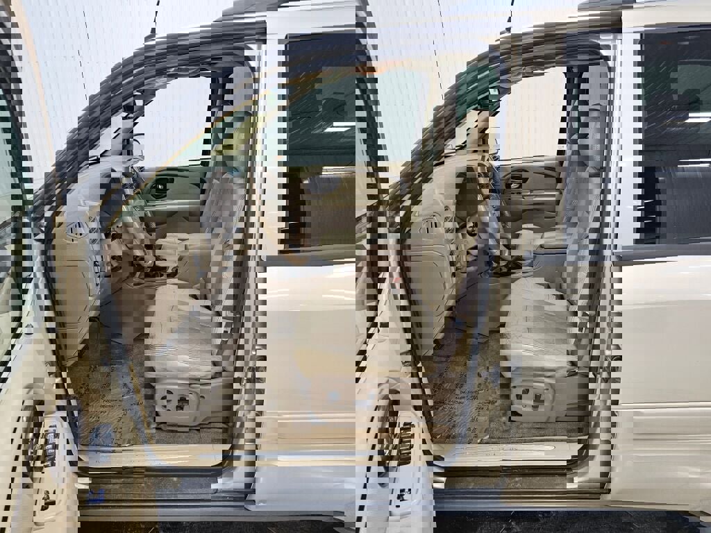 Used 2004 Buick Rainier CXL image 11