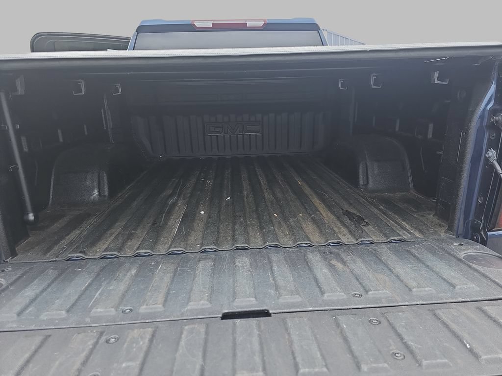 Certified 2021 GMC Sierra 1500 Elevation w/ LPO, Elevation Black Package AWD/4WD image 15