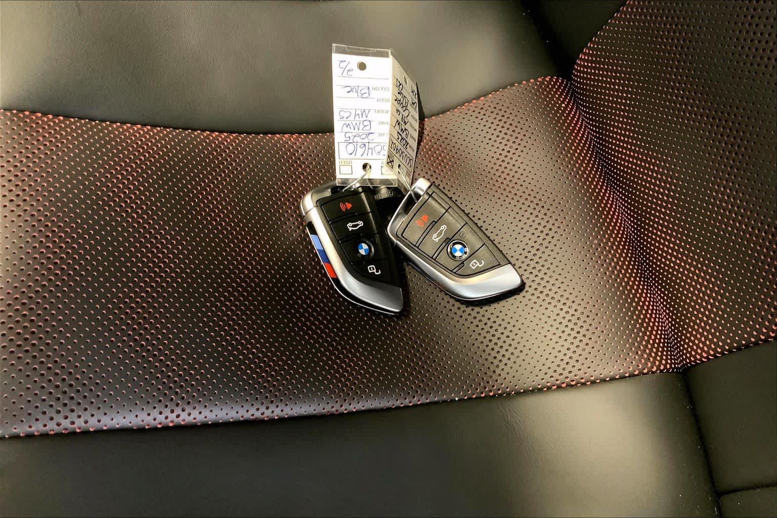 Used 2025 BMW M4 CS AWD/4WD image 13