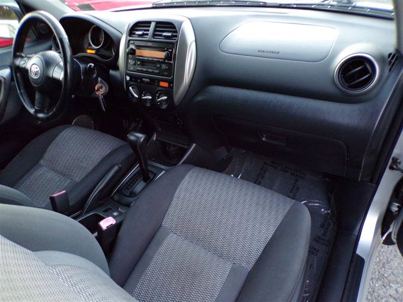 Used 2004 Toyota RAV4 4WD image 18