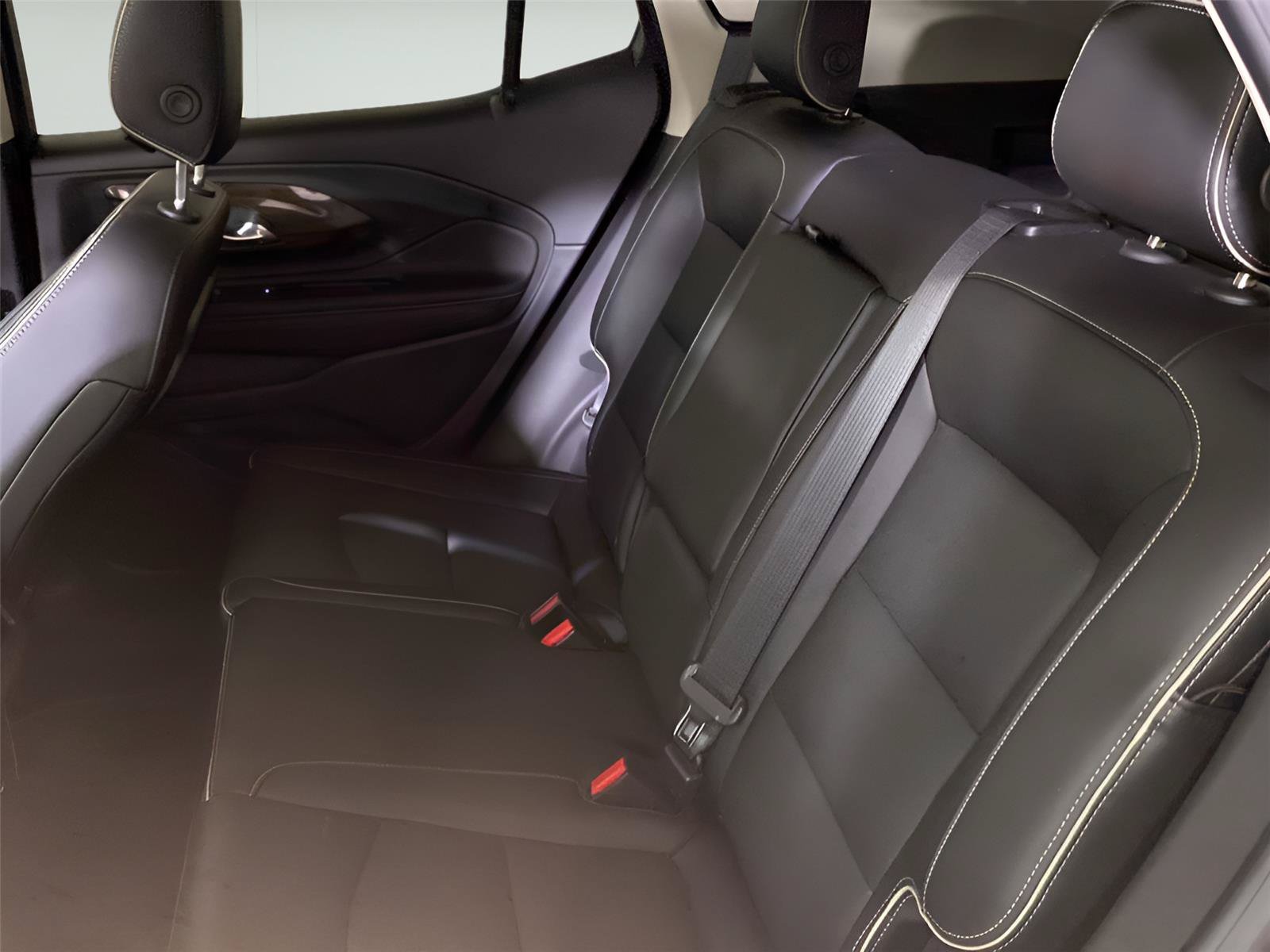 Certified 2020 GMC Terrain Denali w/ Denali Premium Package AWD/4WD image 33