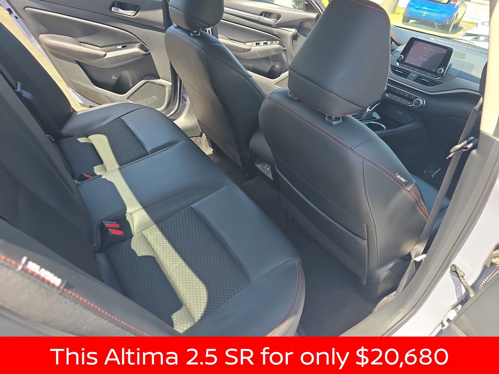 Used 2024 Nissan Altima 2.5 SR FWD image 17