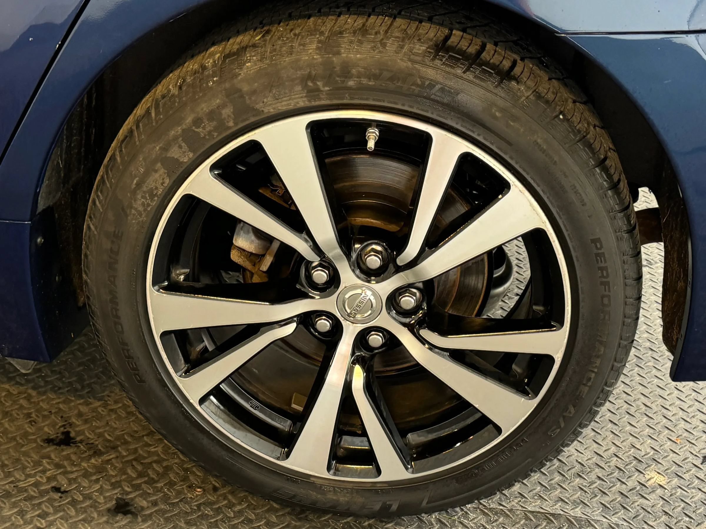 Used 2018 Nissan Maxima 3.5 SV FWD image 11