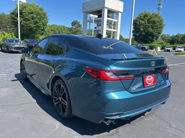 Used 2025 Toyota Camry XSE FWD image 9