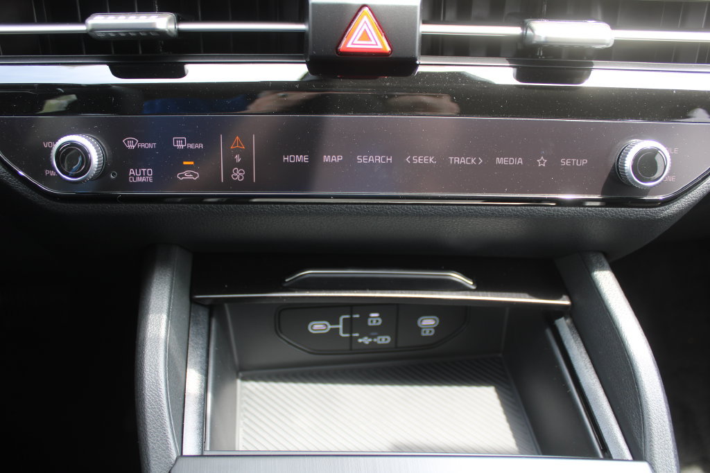 New 2027 Kia Sportage LX FWD image 38